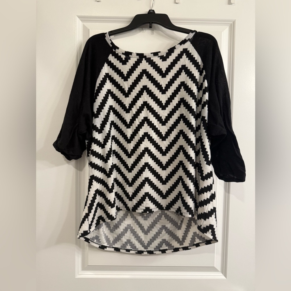 Black and white top